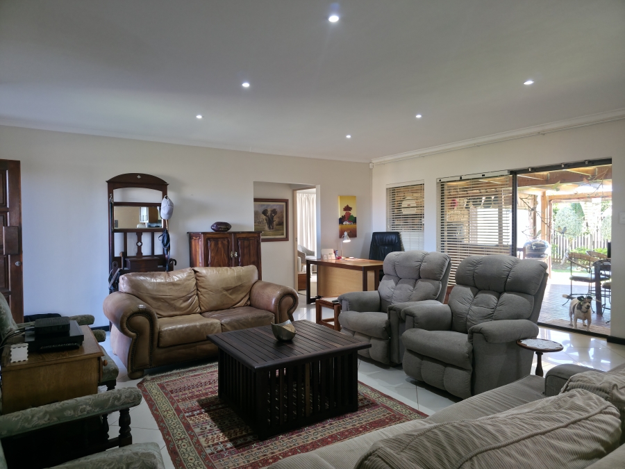 3 Bedroom Property for Sale in Wavecrest Eastern Cape